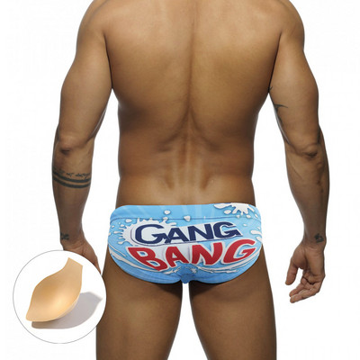 Meeste sinised püksid kirjadega