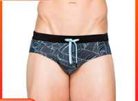 Must lipsudega meeste ujumisriided