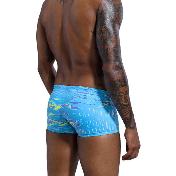 Meeste liibuvad värvilised aplikatsiooniga ujumistrikoo