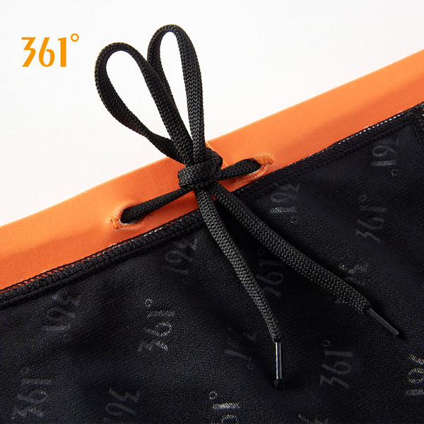 Uus meeste liibuvate rannapükste mudel kirjaga