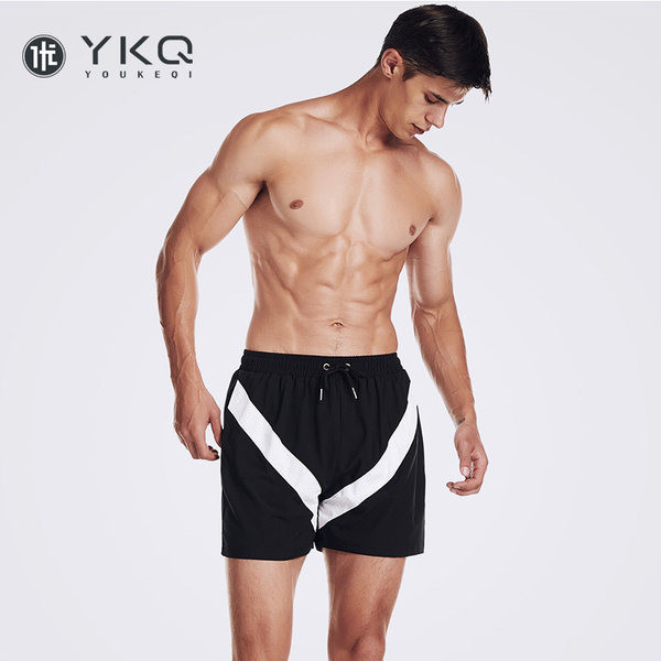 Meeste mustad lühikesed püksid lipsudega