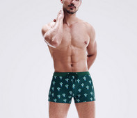 Aplikatsiooniga meeste ujumisriided - musta ja rohelist värvi