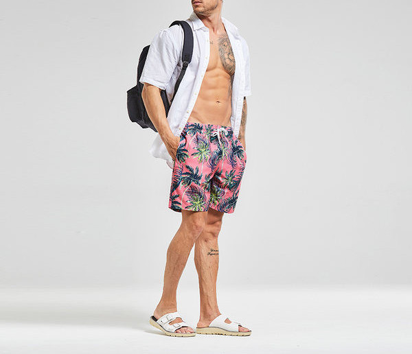 Meeste värvilised lipsude ja elastse vöökohaga lühikesed püksid