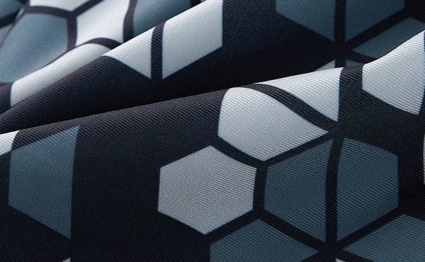 Gyorsan száradó anyagból készült férfi testreszabott nyári fürdőruha