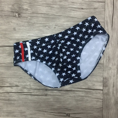 Lipsude ja värvilise aplikatsiooniga meeste ujumisriided