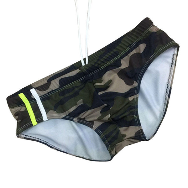 Lipsude ja värvilise aplikatsiooniga meeste ujumisriided