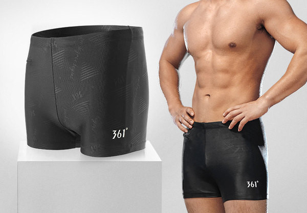 Kiiresti kuivavast kangast meeste ujumisriided - must ja sinine