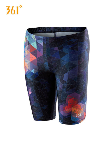 Värvilise mustriga meeste ujumistrikoo