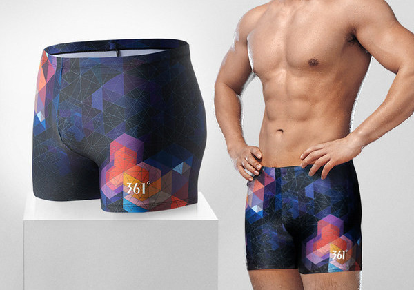 Kiiresti kuivavast kangast värvilised meeste ujumisriided