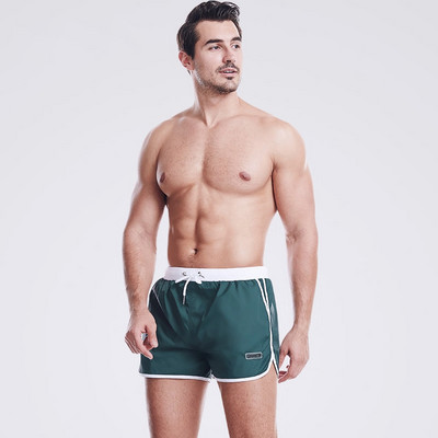 Kiiresti kuivavast kangast meeste ujumisriiete uus mudel