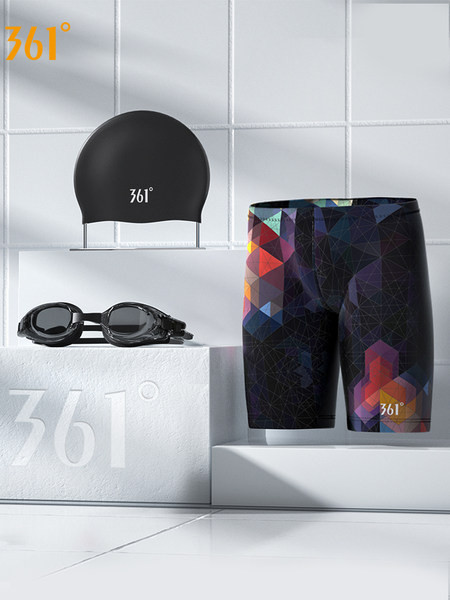 Meeste värvilise mustriga ujumispüksid