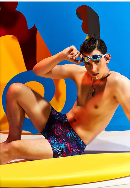 Férfi fürdőruha 3D alkalmazású új modellel