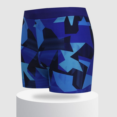 Värvilise mustriga meeste rannabokserid