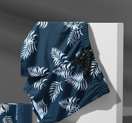 Meeste lipsudega ujumistrikoo - mitut värvi