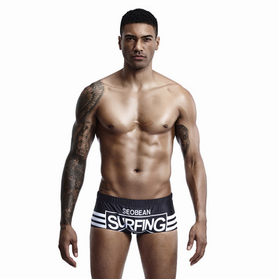 Moodsad trükiga meeste rannaujumisriided