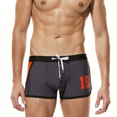 Lipsude ja pealdisega meeste bokserid - nelja värvi