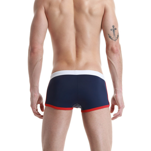 Meeste ujumisriided neljas värvitoonis