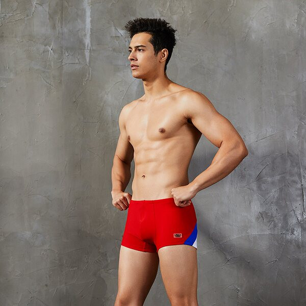 Värvimustriga meeste ujumistrikoo - mitut värvi