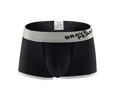 Uus tikitud kirjaga meeste bokserite mudel