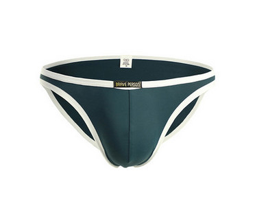 Egyszínű férfi rövidnadrág új modellje - négy színben