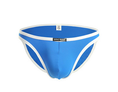 Egyszínű férfi rövidnadrág új modellje - négy színben