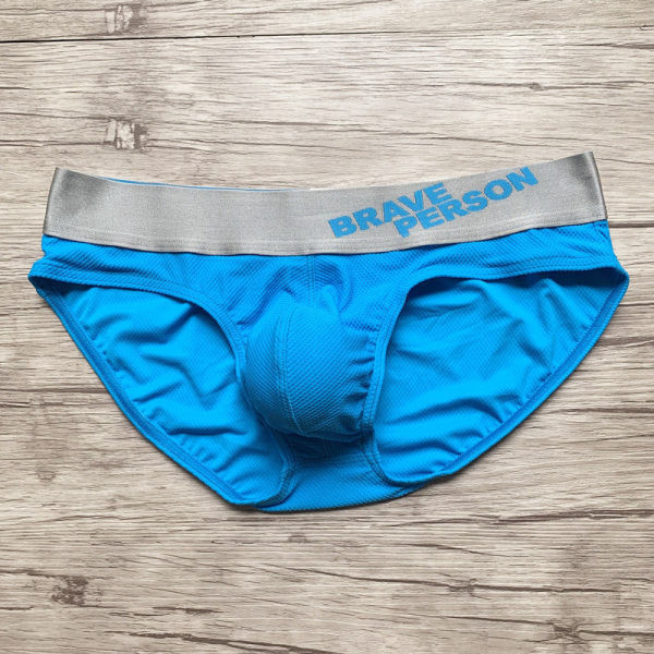 Meeste võrkpüksid tikitud tekstiga