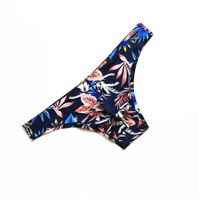 Ανδρικό σλιπ χωρίς ραφές με απλικέ χρώματος