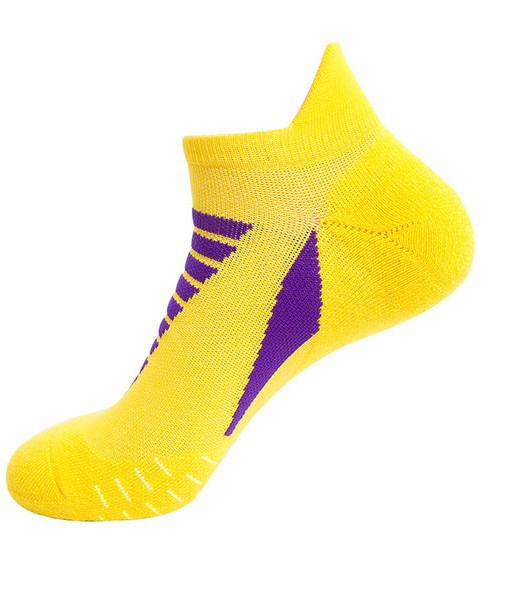 Légáteresztő anyagból készült férfi zokni sportoláshoz