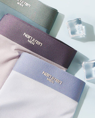 Férfi boxerek 3 darabos ingyenes modellkészletben