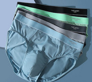 Új modell férfi rövidnadrág 4 db-os készletben