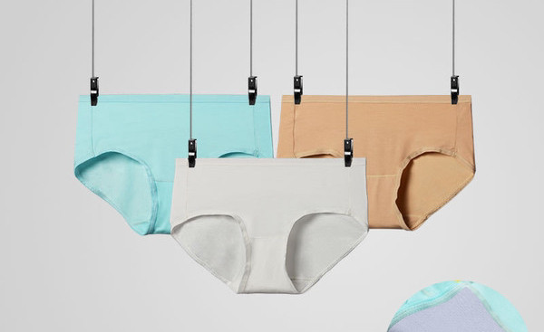 Gyorsan száradó anyagból készült, varrat nélküli női bikini