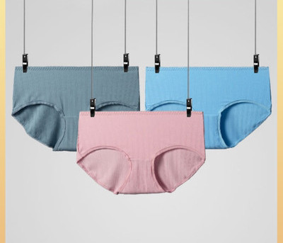 Egyszínű női bikini új modellje