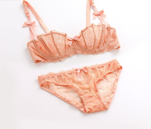 Modern női csipke melltartó vékony pántokkal