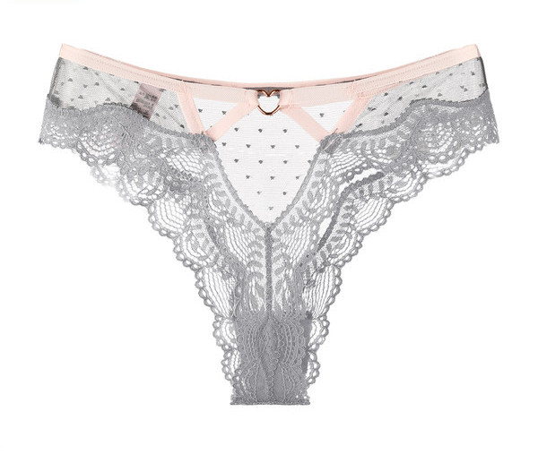 Női bikini csipkével és tüllel