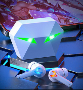 Светещи bluetooth слушалки с кутия