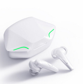 Mängu jaoks sobivad karbiga Bluetooth-peakomplektid