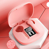 Juhtmeta Bluetooth-peakomplekt koos karbiga