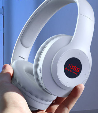 Bluetooth слушалки с FM радио