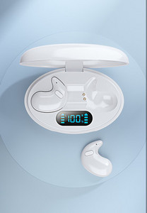 Juhtmeta Bluetooth-peakomplekt koos karbiga