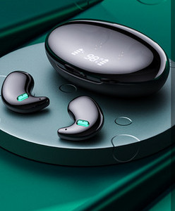 Juhtmeta Bluetooth-peakomplekt koos karbiga