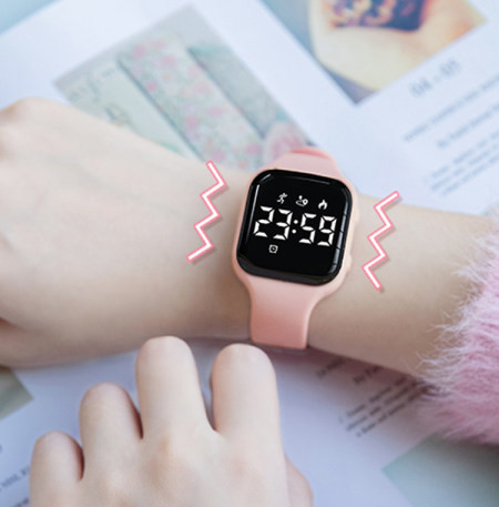 Sportski vodootporni sat sa silikonskim remenom