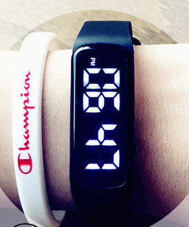 Водоустойчив часовник със силиконова каишка