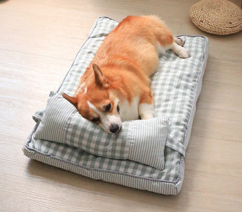 Текстилна карирана постелка за кучета с възглавничка