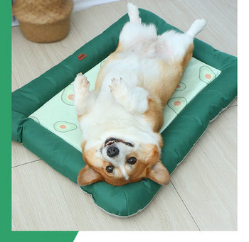 Текстилна постелка за кучета в три размера