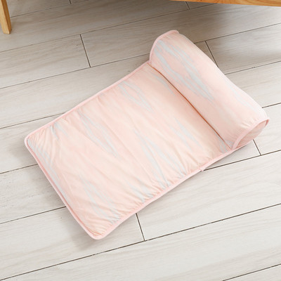 Лятна охлаждаща подложка за кучета