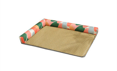 Лятна постелка с възглавничка за кучета