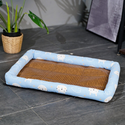 Лятна постелка с възглавничка за кучета