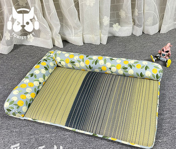 Лятна постелка за кучета - различни модели