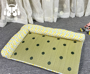 Лятна постелка за кучета - различни модели