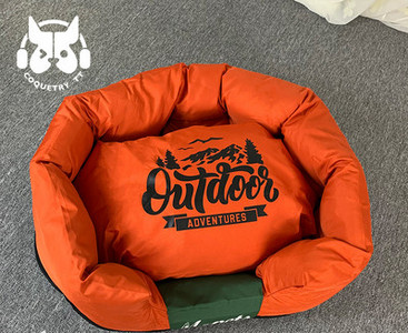 Кучешко легло с надпис - подходящо за всеки сезон